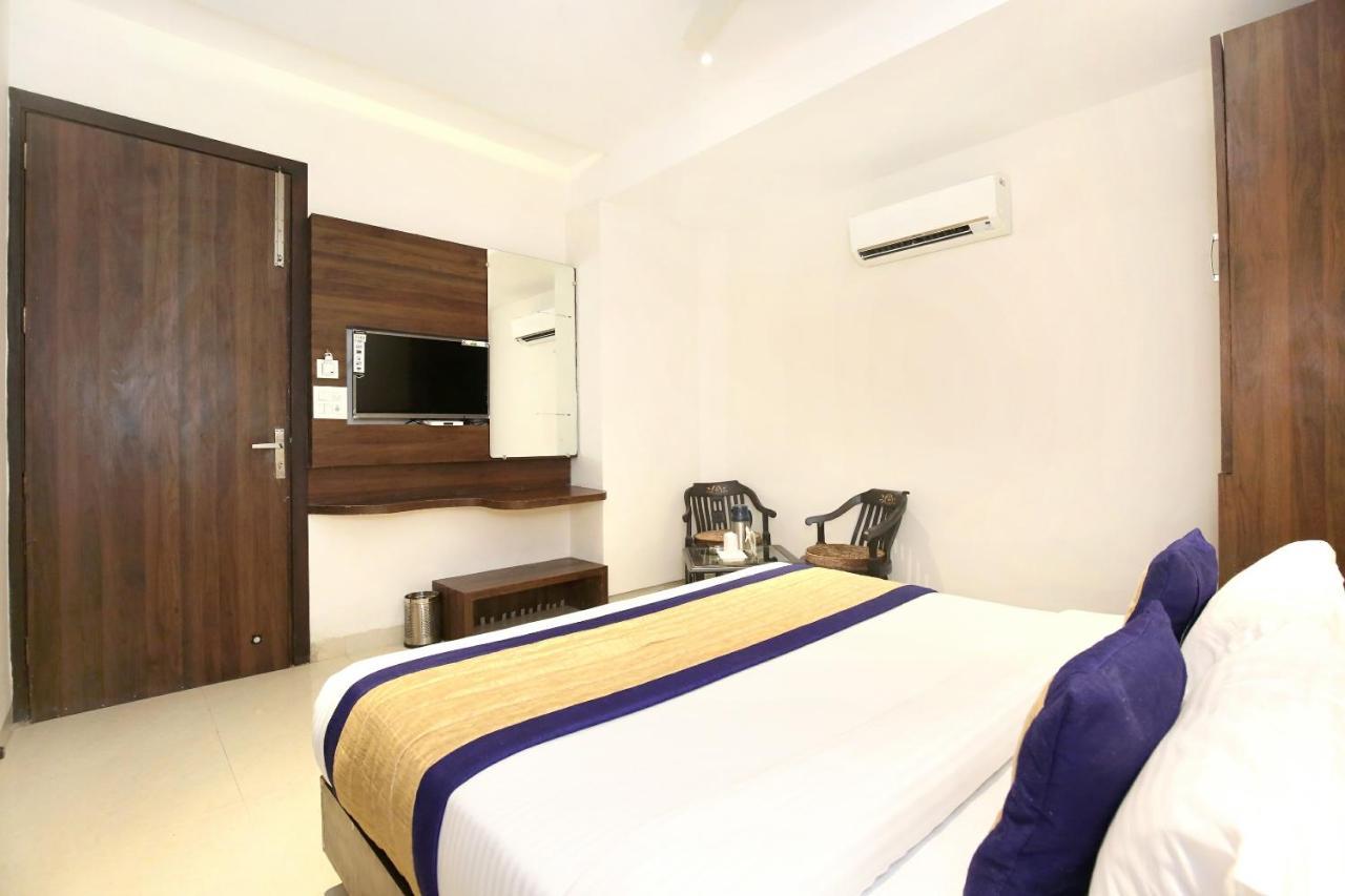 Oyo 11680 Hotel Grand Star Amritsar Eksteriør billede